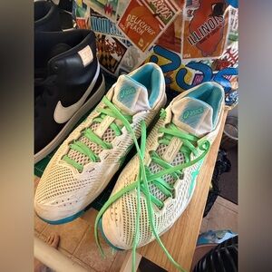 Asics White and Teal Court FF tennis shoe